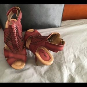 Brand New Earth Sandal